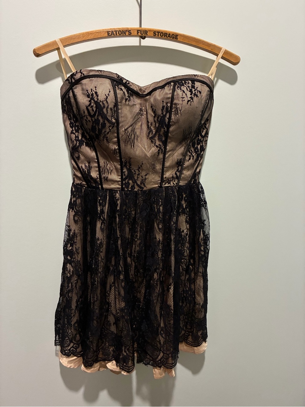 GUESS LOS ANGELES Strapless Black Lace Overlay Cocktail Mini Dress Size 9 (M)